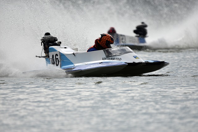 强的时代背 强的时代背